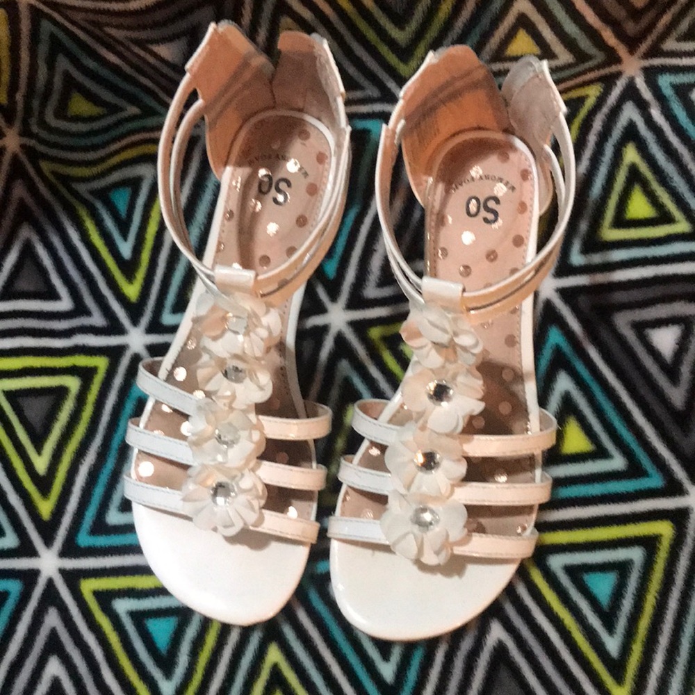 Shoes - Picture 2 of 4